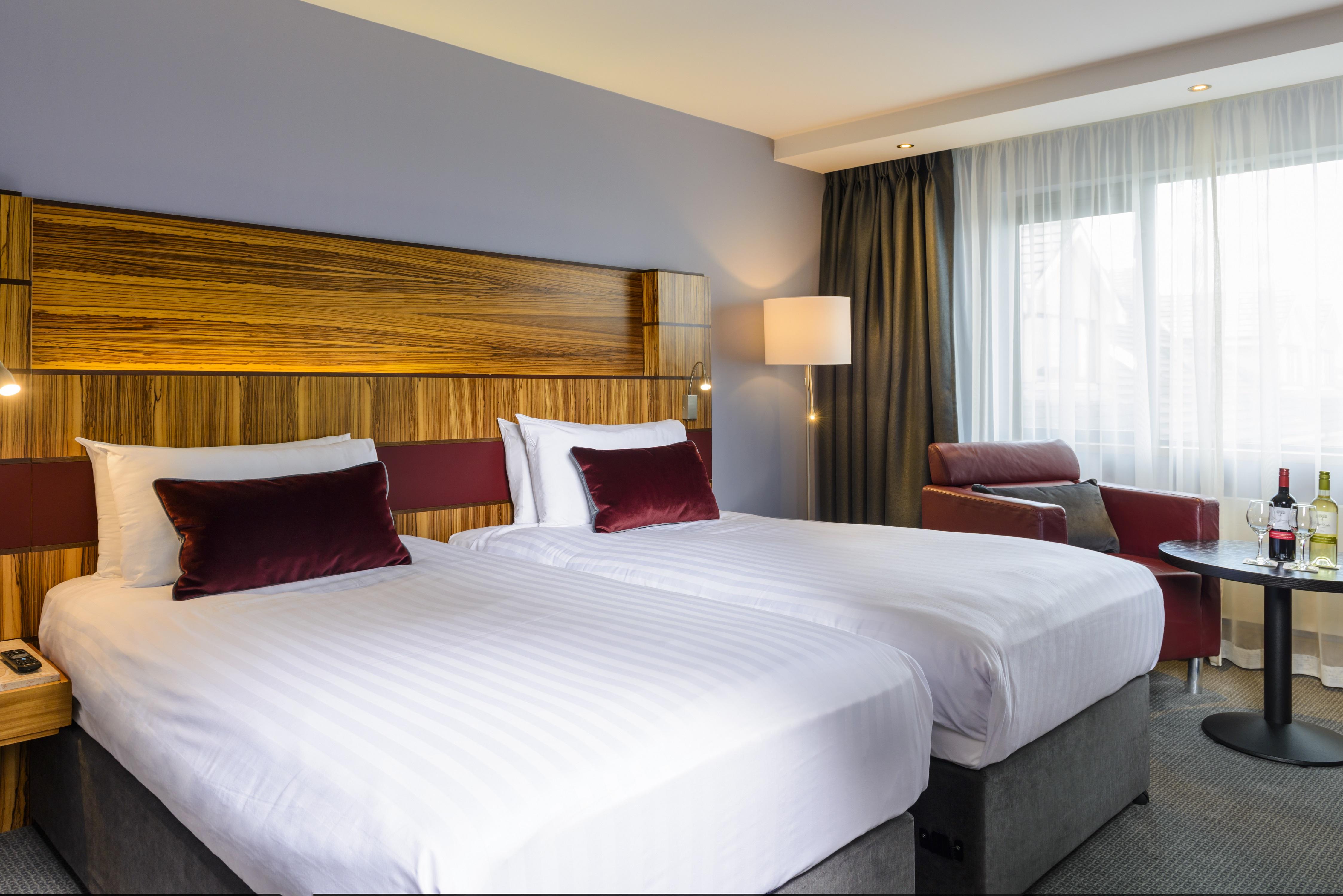 Radisson Blu Hotel, Athlone Exterior photo
