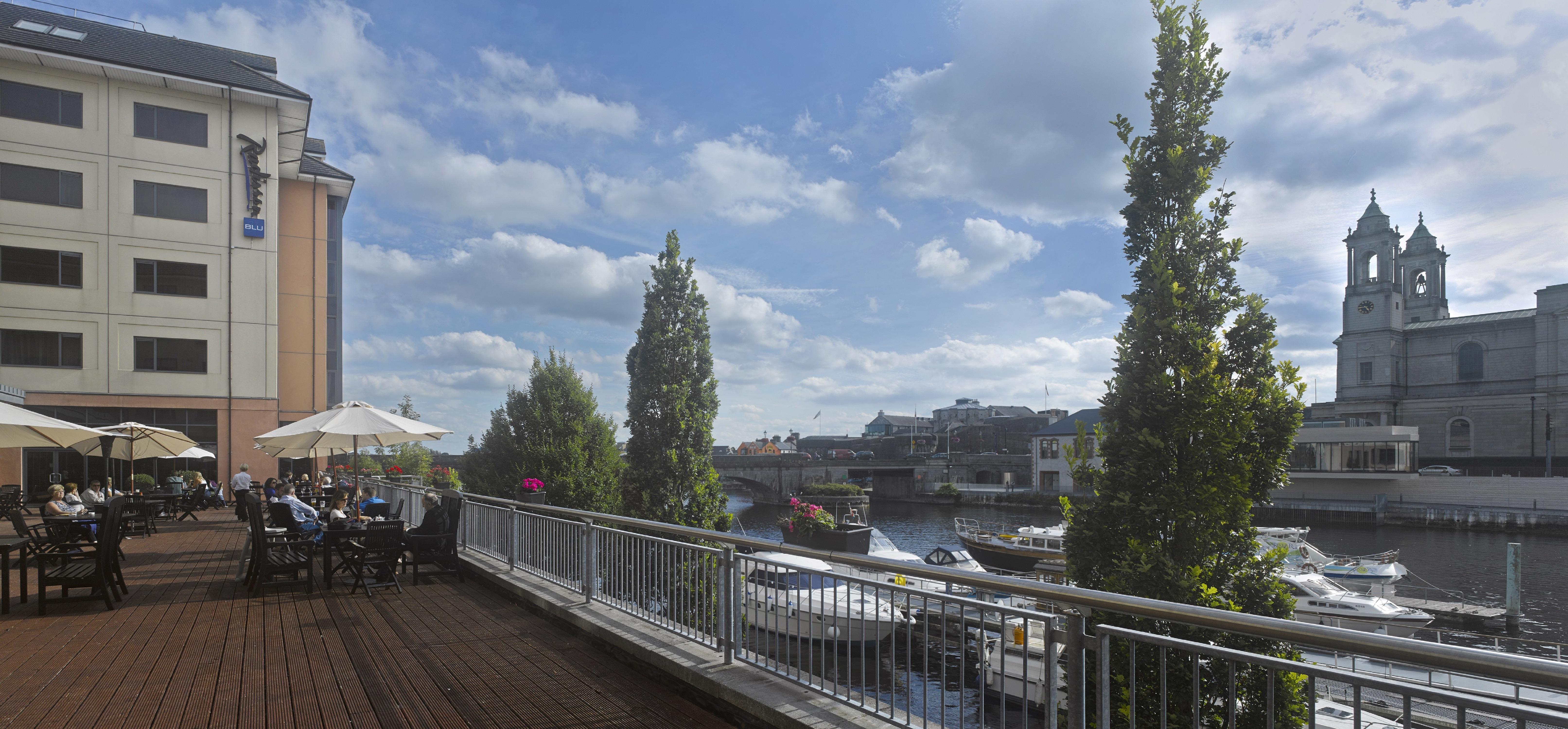 Radisson Blu Hotel, Athlone Exterior photo