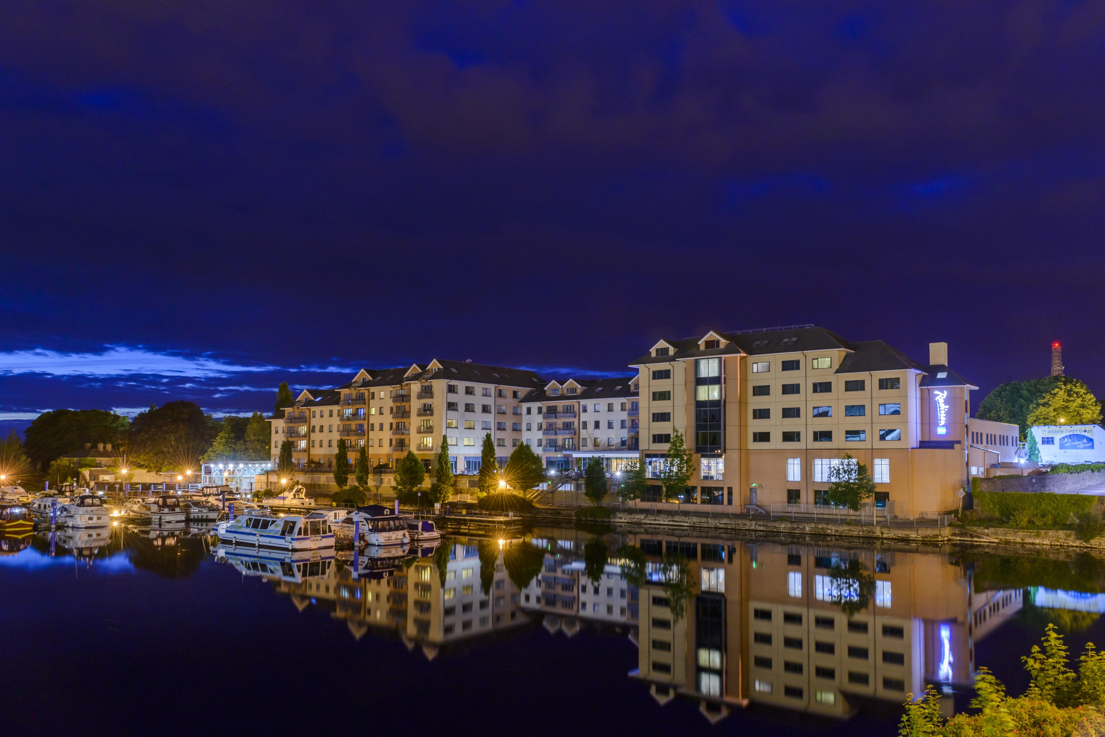 Radisson Blu Hotel, Athlone Exterior photo