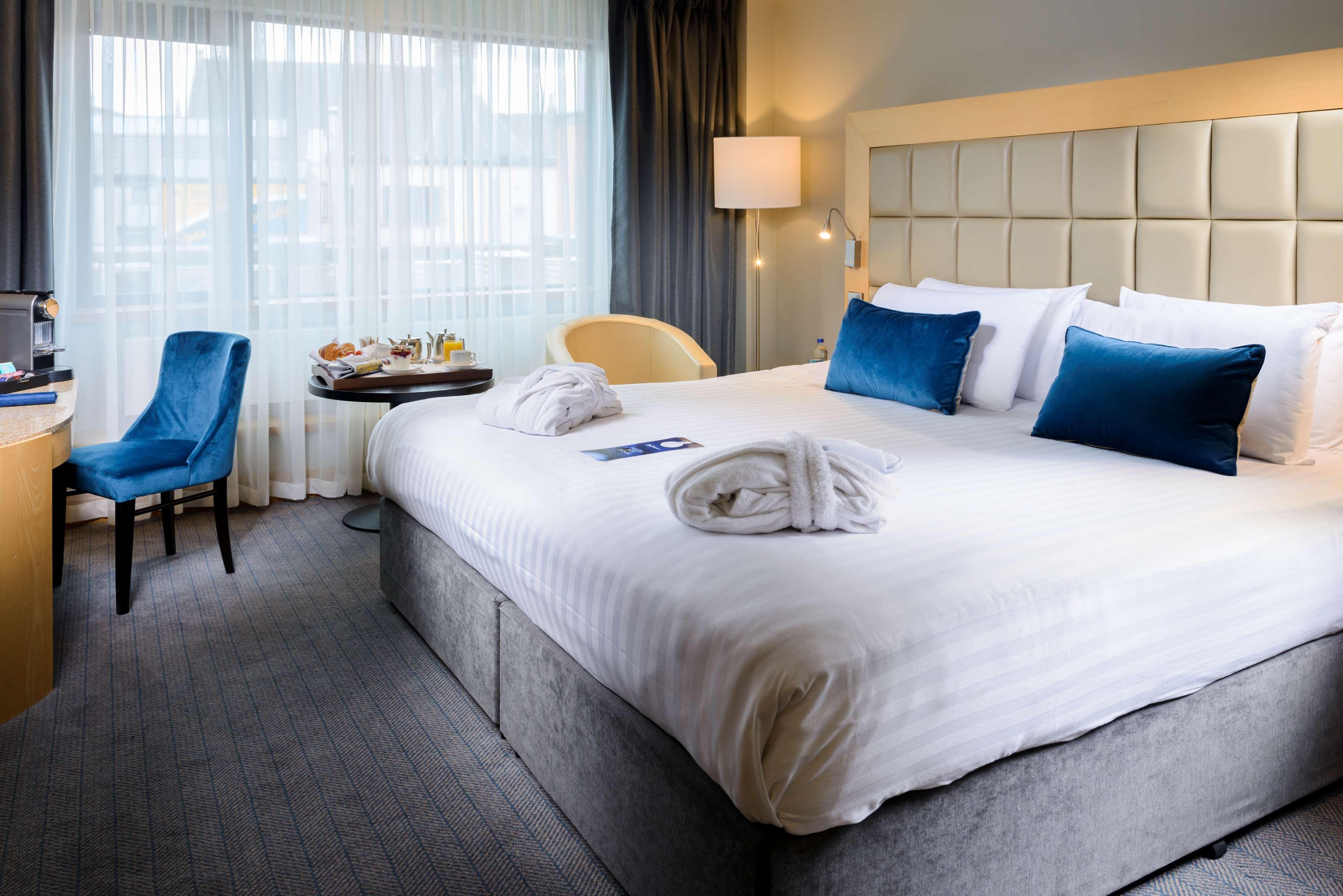Radisson Blu Hotel, Athlone Exterior photo