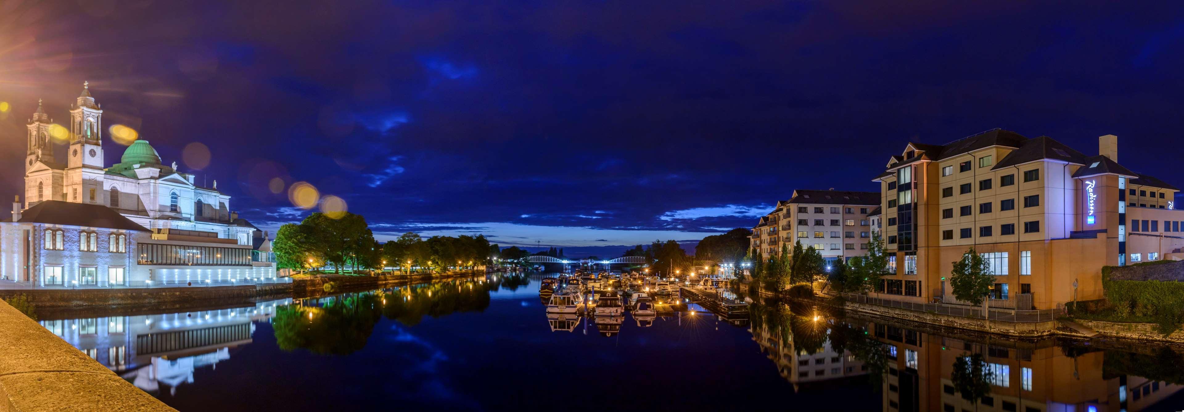 Radisson Blu Hotel, Athlone Exterior photo