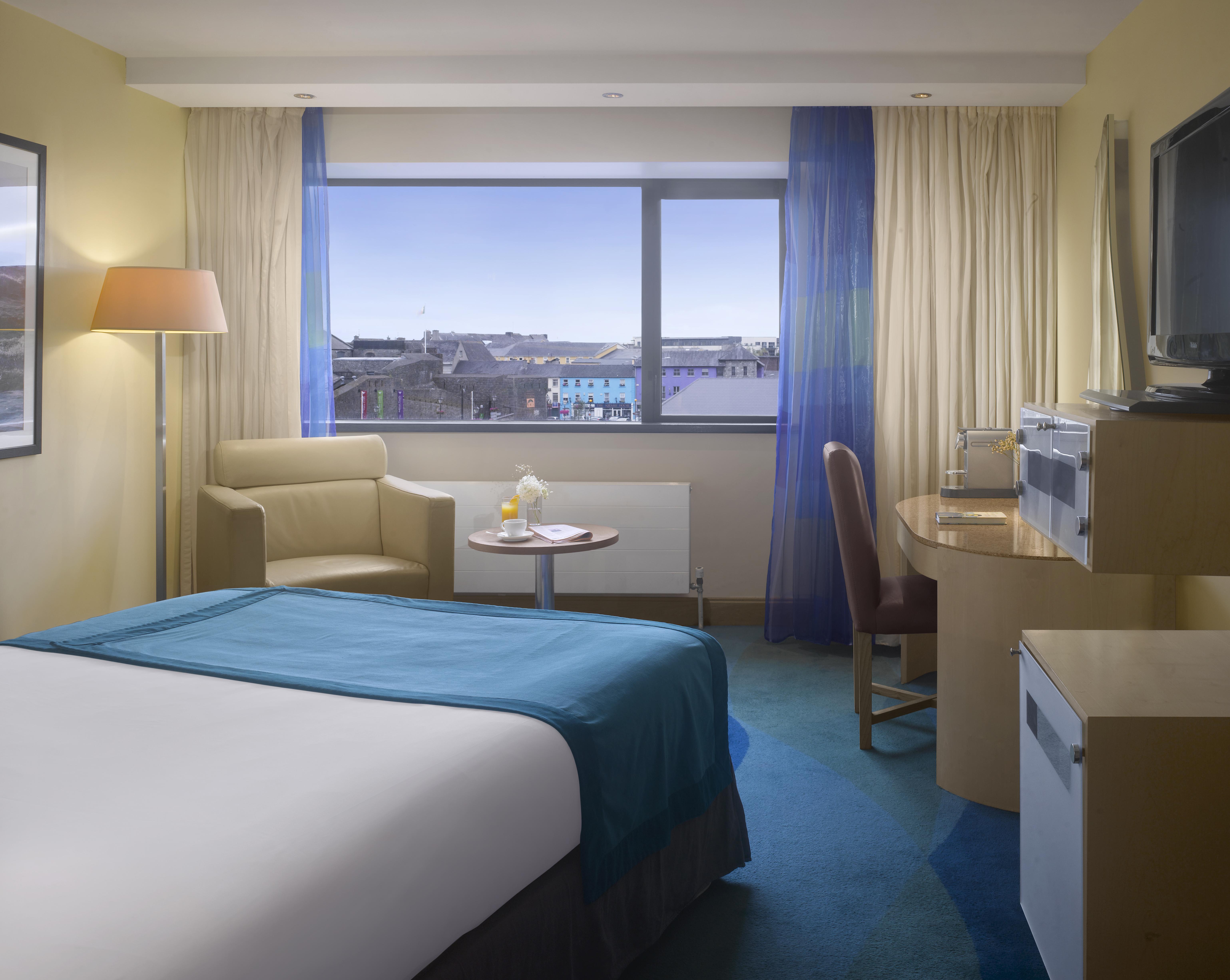 Radisson Blu Hotel, Athlone Exterior photo