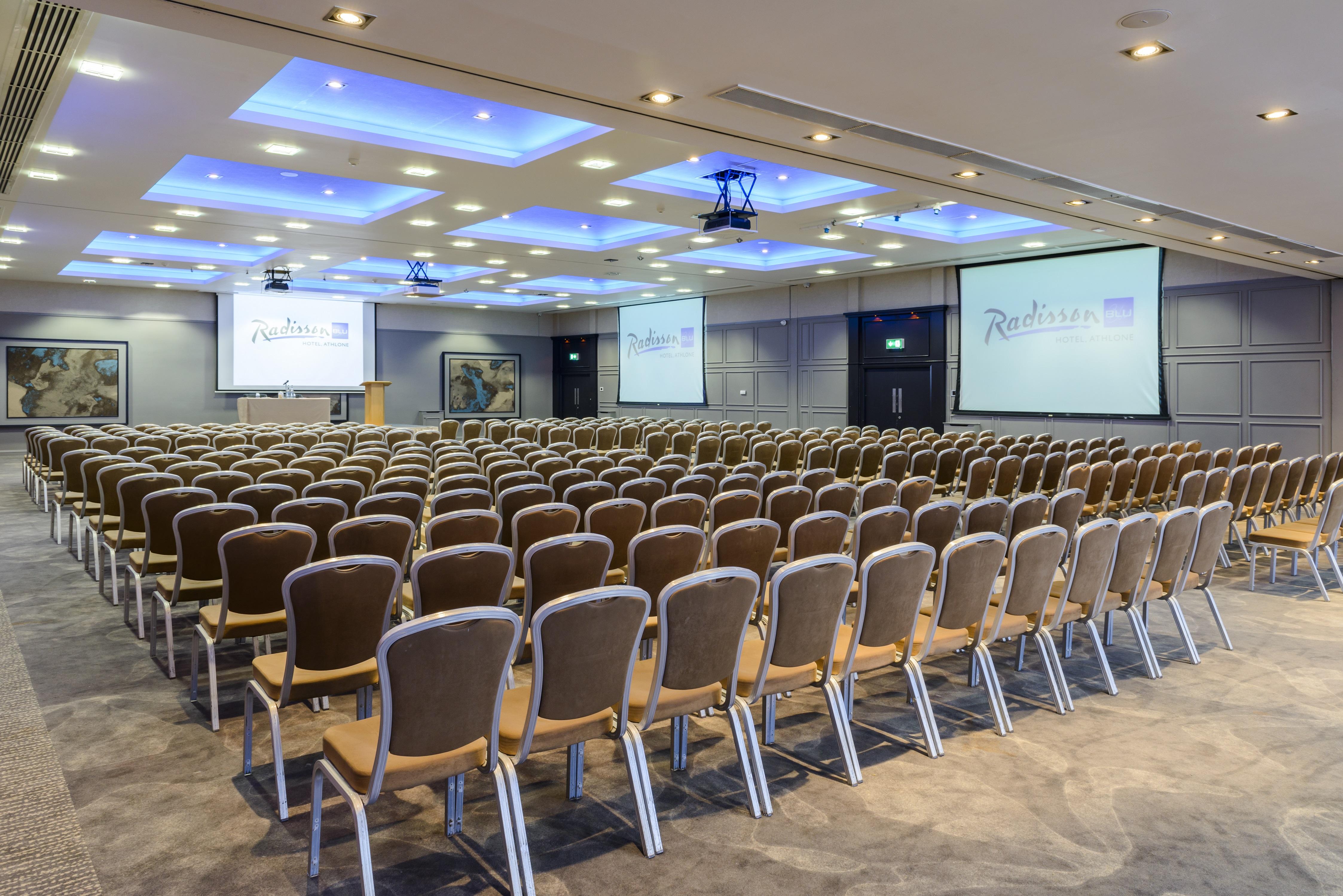 Radisson Blu Hotel, Athlone Exterior photo