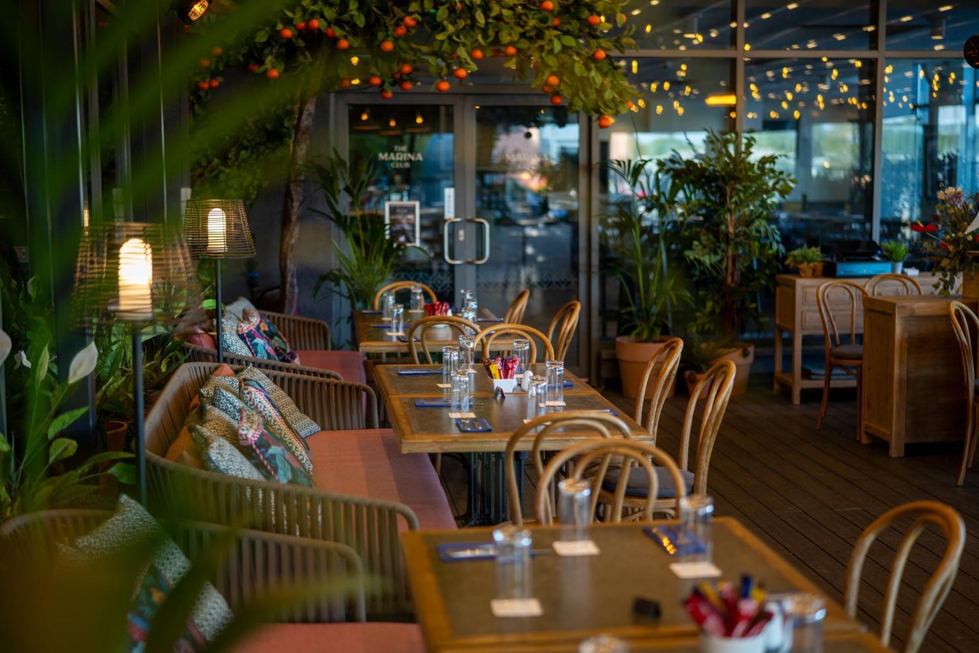 Radisson Blu Hotel, Athlone Exterior photo