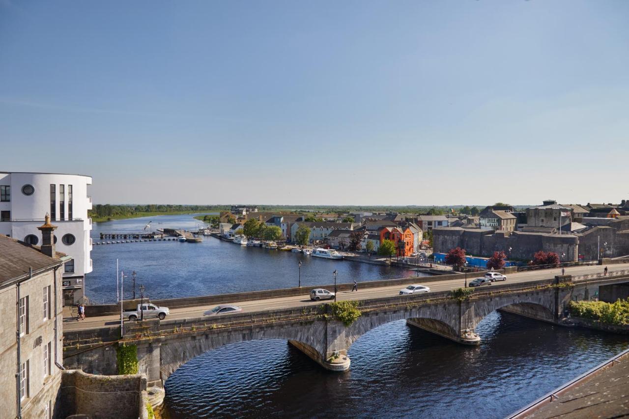 Radisson Blu Hotel, Athlone Exterior photo